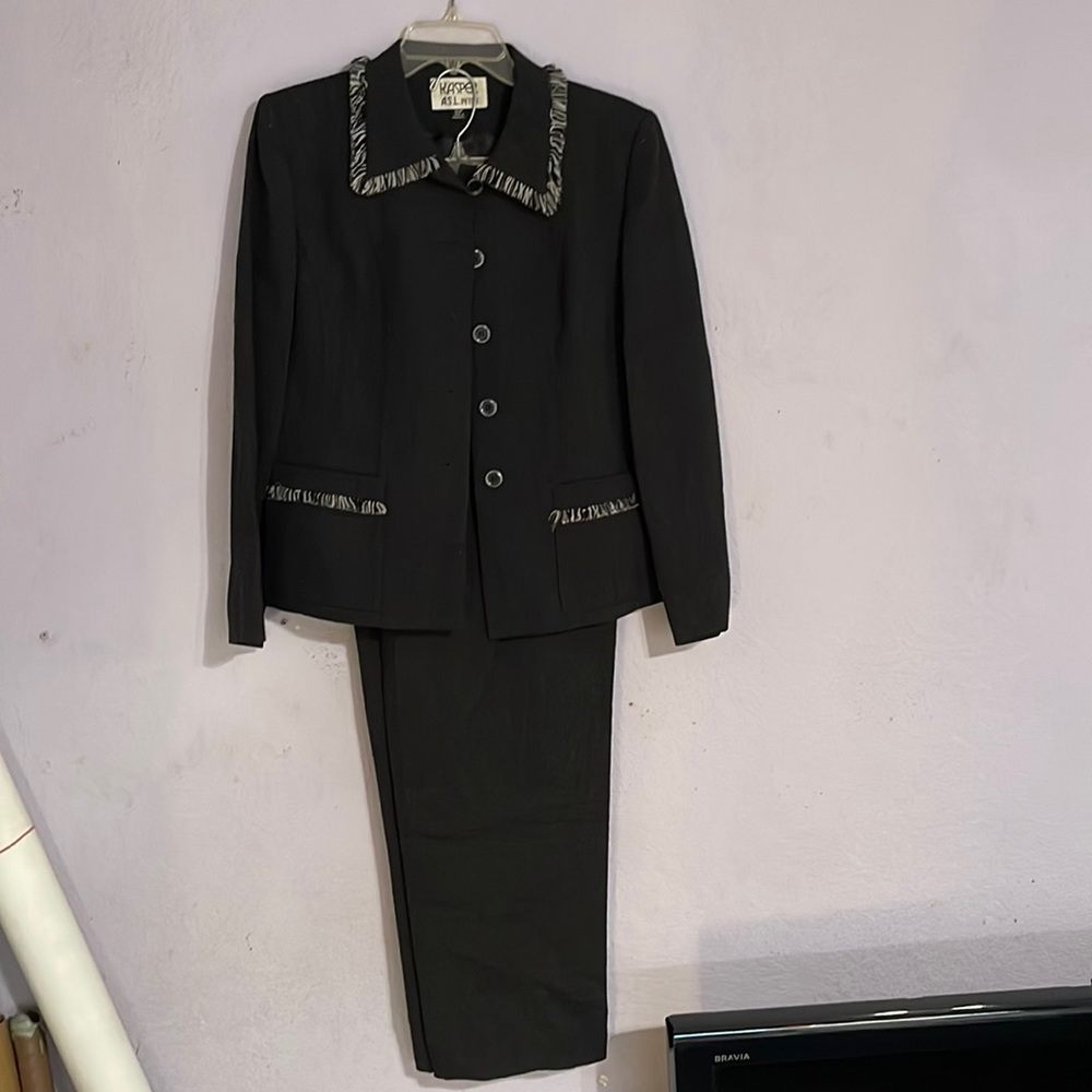 Jasper Suit